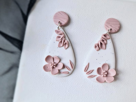 Floral Earrings, Polymer Clay Earrings, Speckles White and Pink color - Studio Niani