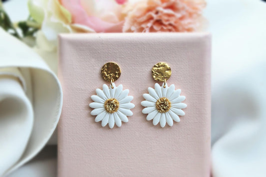 Daisy Earrings, Statement Earrings, White Earrings, Floral Earrings, Polymer Clay Earrings,Spring Earrings,Daisy Statement Earrings,Handmade