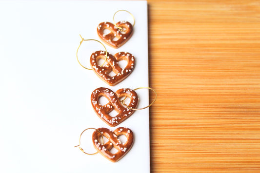 Pretzel Earrings, Pretzel Heart Earrings, Brezel Earrings, Valentine's Day Earrings, Polymer Clay Earrings, Cute Earrings, Handmade, Gift