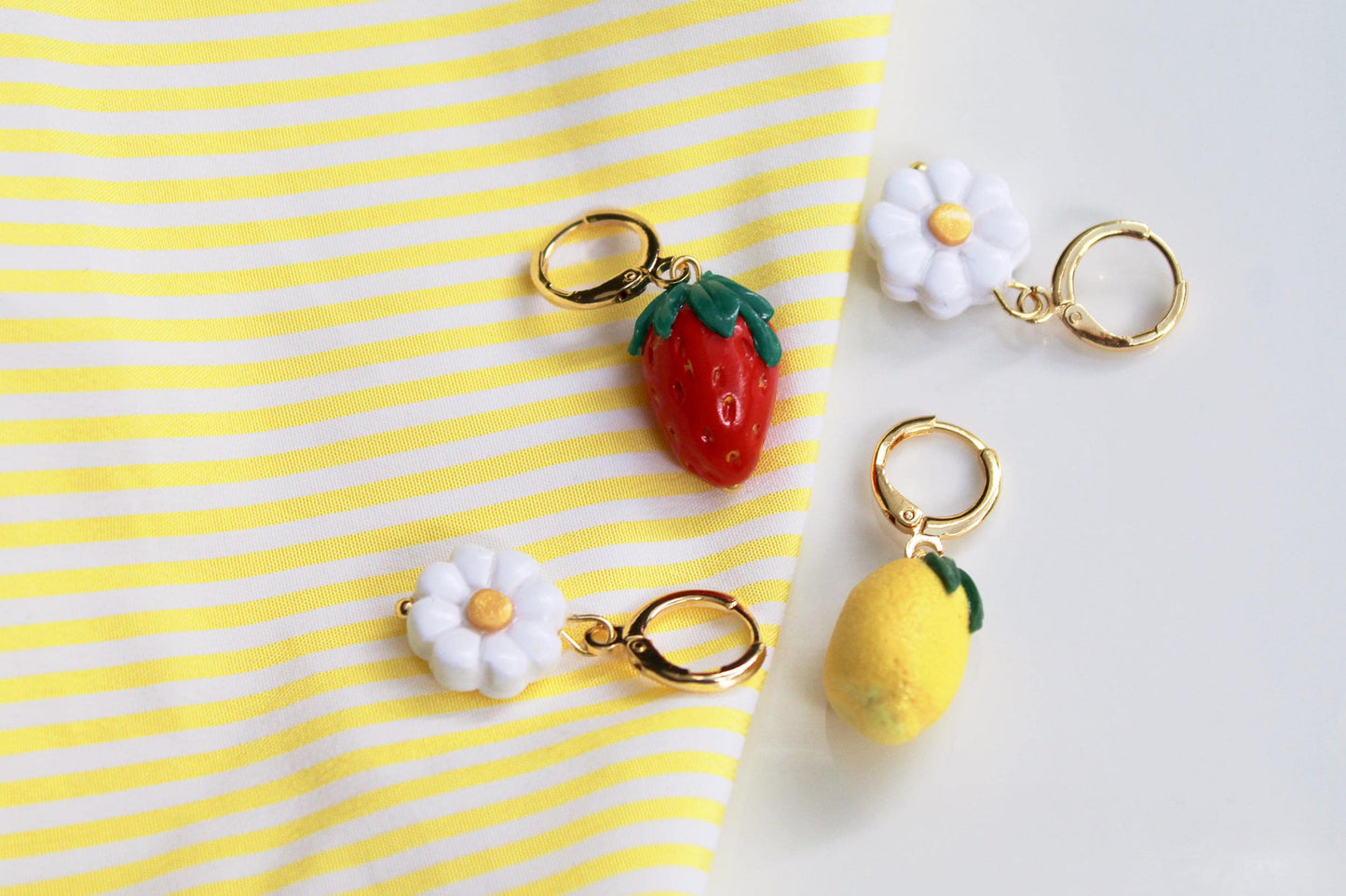 Cute Strawberry Lemon Daisy Earrings, Fruit Charm Earrings, Handmade Polymer Clay Jewelry, Lemon Earrings, Strawberry Earrings, Summer, Gift