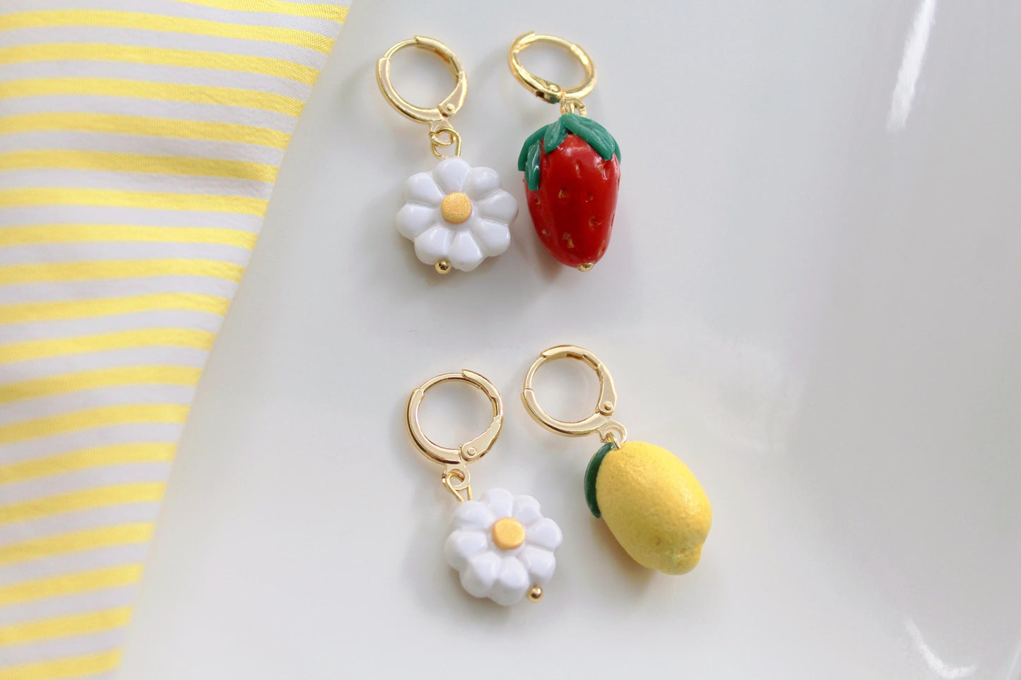 Cute Strawberry Lemon Daisy Earrings, Fruit Charm Earrings, Handmade Polymer Clay Jewelry, Lemon Earrings, Strawberry Earrings, Summer, Gift