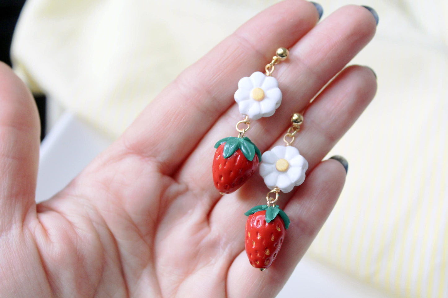 Summer Dangle Earrings, Strawberry Lemon Daisy Earrings, Fruit Charm Earrings, Polymer Clay Jewelry, Pearl, Cottagecore Jewelry, Handmade