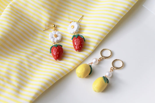 Summer Dangle Earrings, Strawberry Lemon Daisy Earrings, Fruit Charm Earrings, Polymer Clay Jewelry, Pearl, Cottagecore Jewelry, Handmade