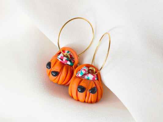 Halloween Pumpkin Bucket Hoop Earrings, Pumpkin Earrings with Candy, Handmade, Autumn, Halloween Earrings, Pumpkin Hoop Earrings, Whimsical