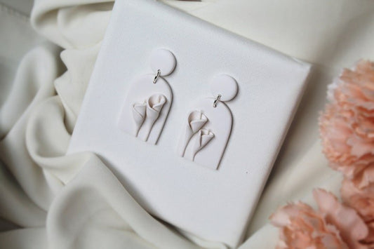 Calla Lily Earrings, Floral Earrings, Polymer Clay Earrings, Bridal - Studio Niani