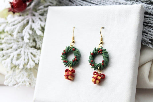 Christmas Earrings, Wreath Earrings, Polymer Clay Earrings, Stainless Steel Hooks - Studio Niani