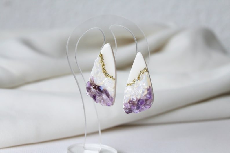 43 Carat Natural Amethyst and Diamond Cocktail Earring, 18 Karat Yellow  Gold For Sale at 1stDibs | small amethyst earrings