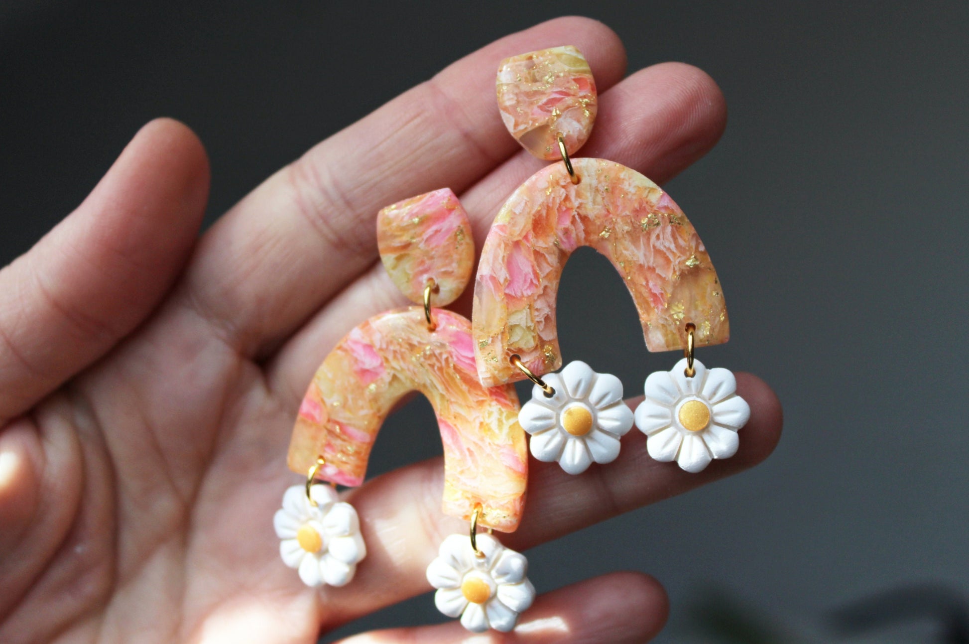 Daisy Earrings, Polymer Clay Floral Earrings, Earrings, Clay Earrings, Orange, Summer Earrings, Spring Earrings, Daisy Statement Earrings
