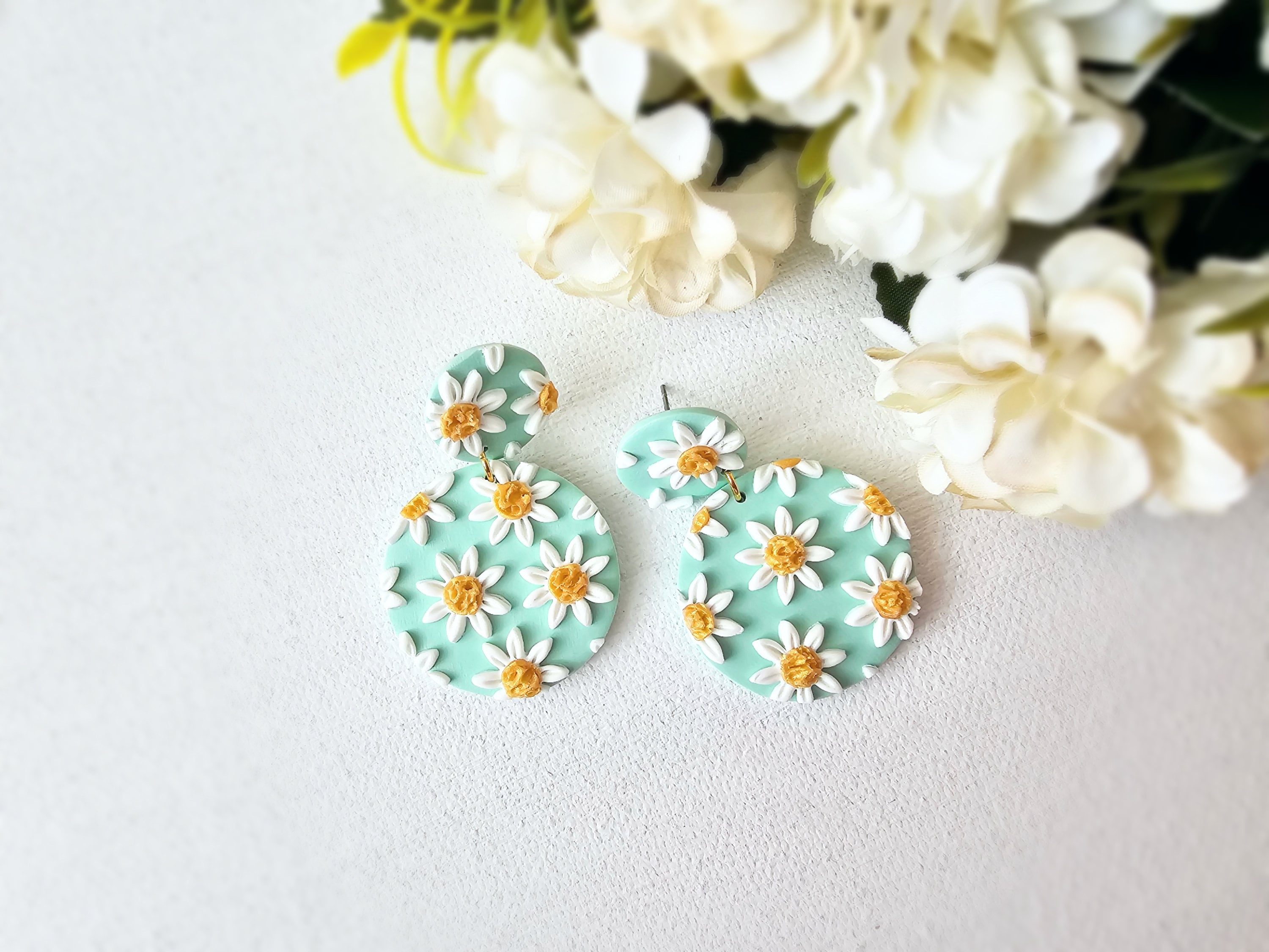 Outlet FLORA // Spring Collection //Green Dangle Earrings// Polymer Clay Earrings // Green Earrings // Green Floral earrings uk