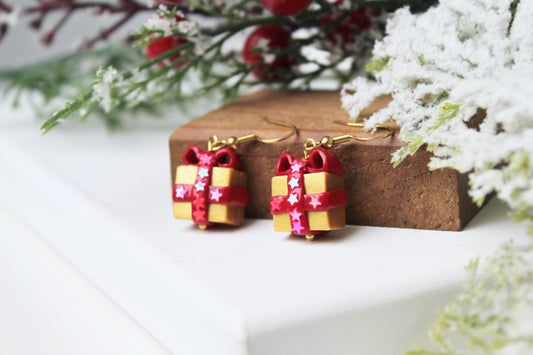 Christmas Earrings, Christmas Present Earrings, Holiday Earrings, Winter Earrings, Polymer Clay Earrings, Clay Earrings, Handmade, Gift