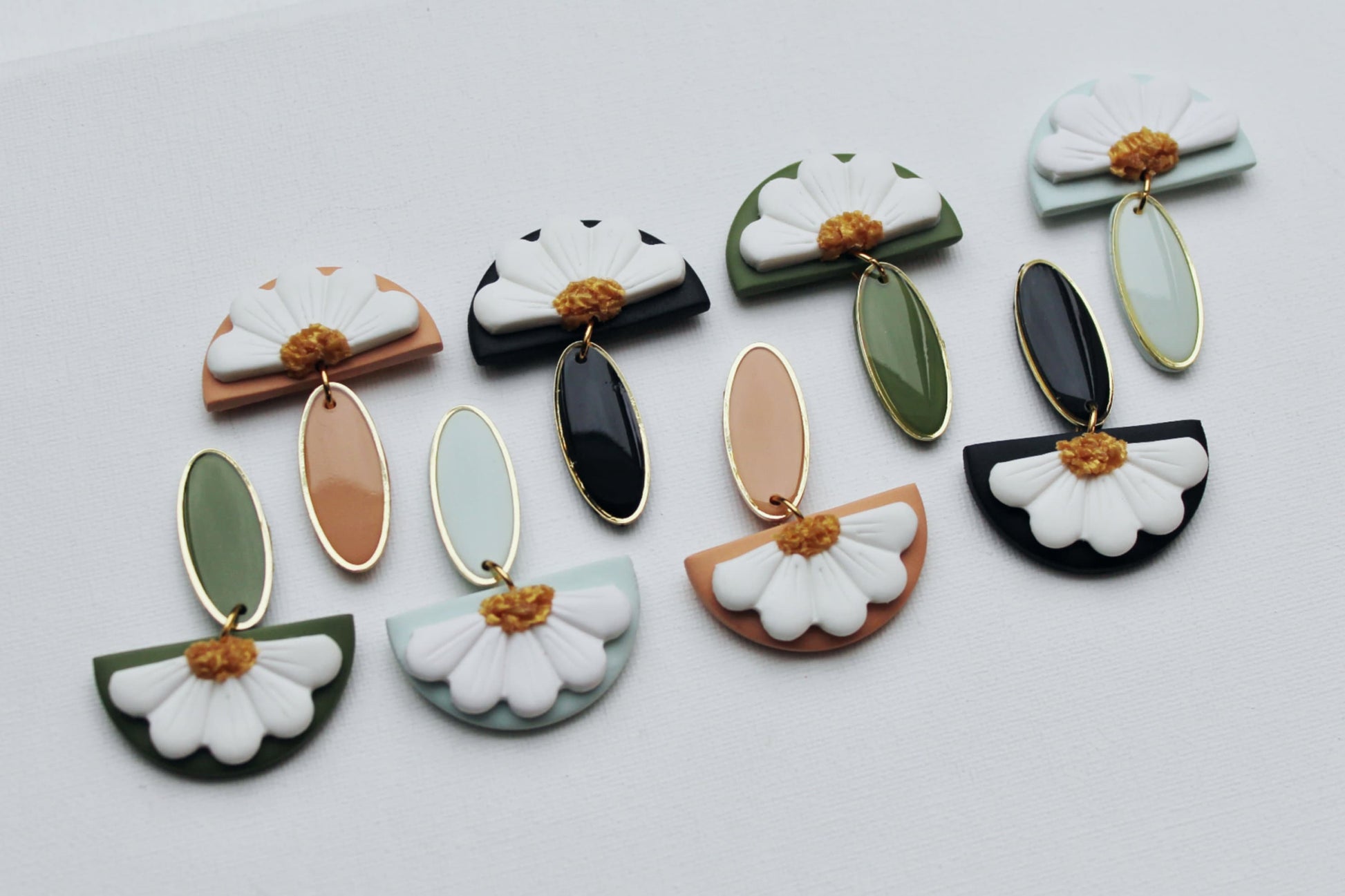 Elegant Daisy Earrings, Floral Earrings, Spring Earrings