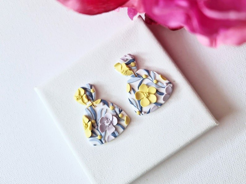 Polymer Clay Earrings, Floral Earrings Dangle, Spring Earrings, Pastel - Studio Niani