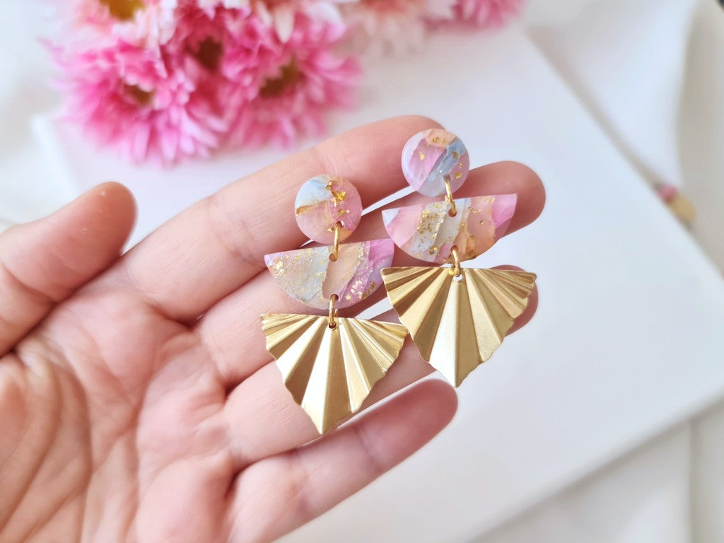 Chandler Gold Hoop Earrings in Pink Blue Mix | Kendra Scott